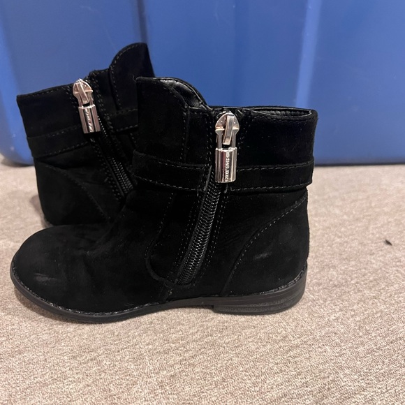 Michael Kors Toddler Size 8 Black Suede Booties - Picture 3 of 4